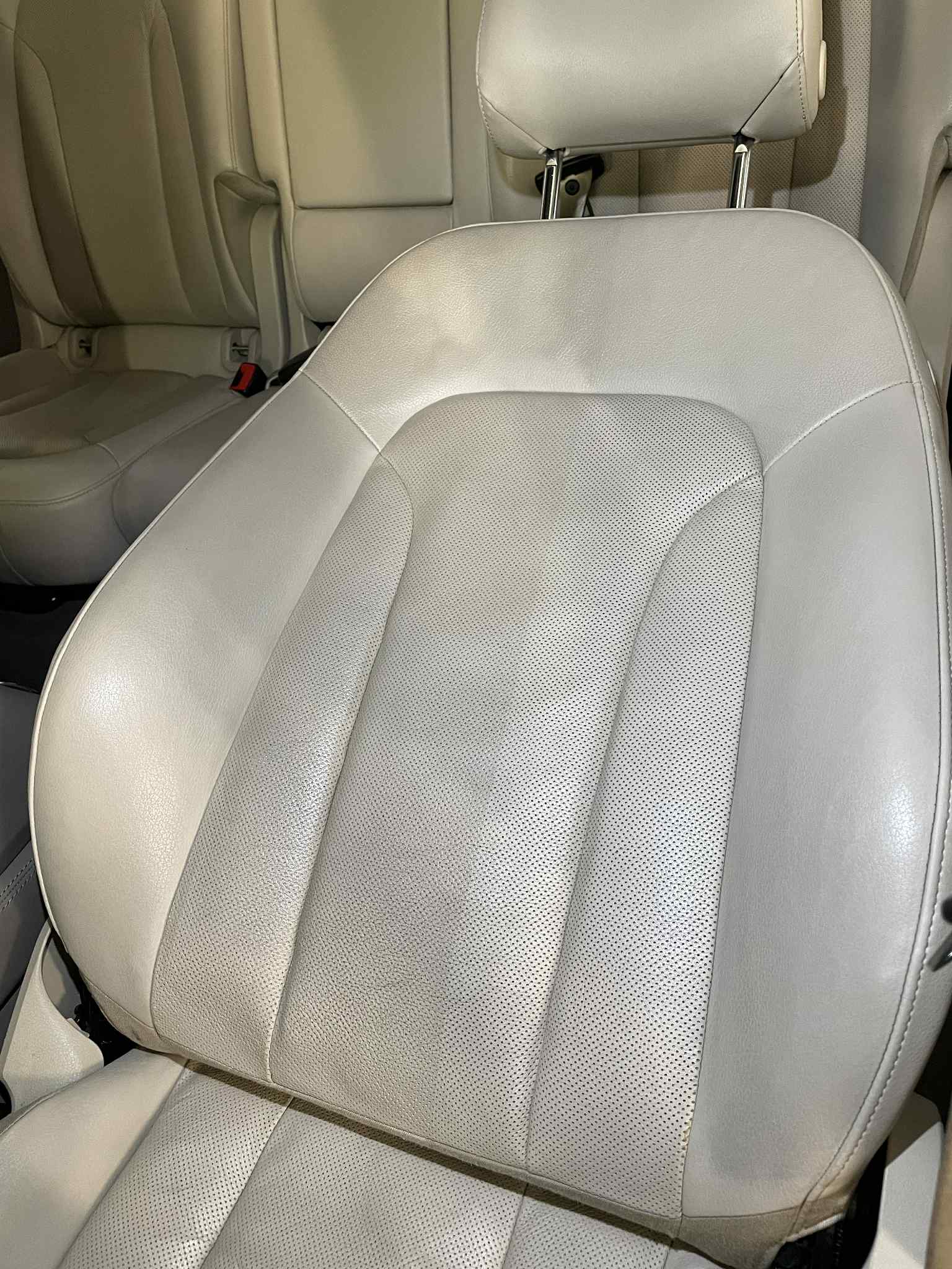 Automobilio valymo rezultatas